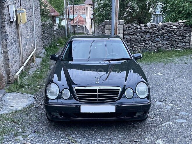 Mercedes E 260