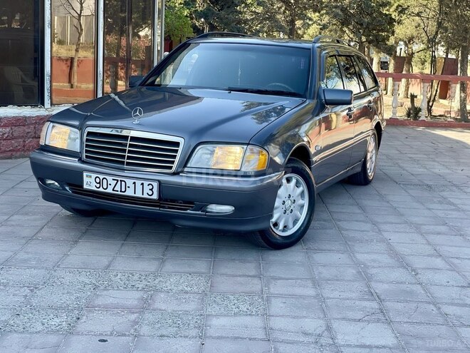 Mercedes C 200