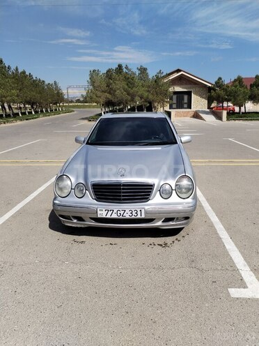 Mercedes E 240