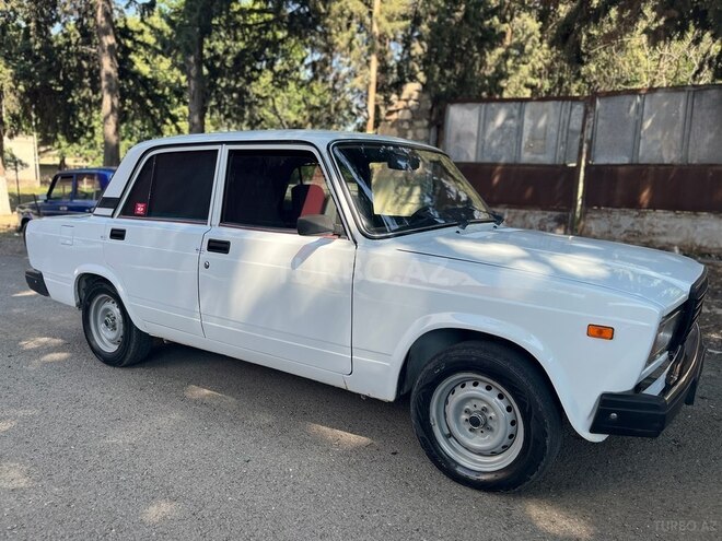 LADA (VAZ) 2107