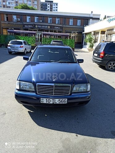 Mercedes C 180