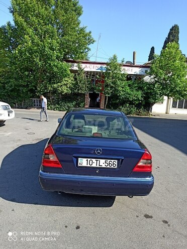 Mercedes C 180