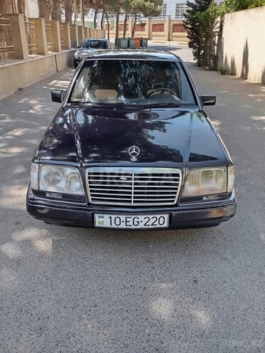 Mercedes E 220