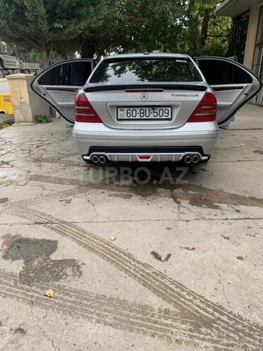 Mercedes C 200