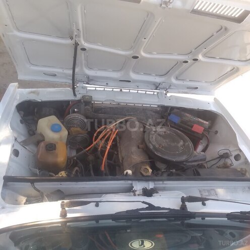 LADA (VAZ) 2107 2003, 26,200 km - 1.5 l - Salyan