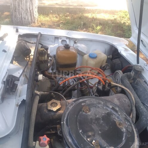 LADA (VAZ) 2107 2003, 26,200 km - 1.5 l - Salyan