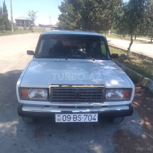 LADA (VAZ) 2107 2003, 26,200 km - 1.5 l - Salyan