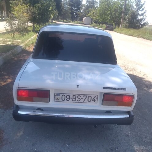LADA (VAZ) 2107 2003, 26,200 km - 1.5 l - Salyan