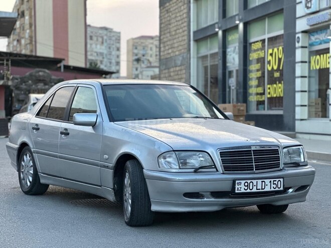 Mercedes C 180