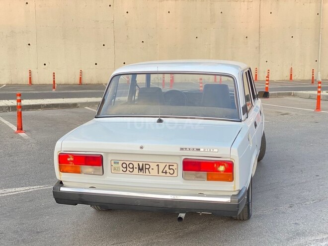 LADA (VAZ) 2107