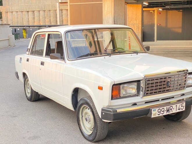 LADA (VAZ) 2107