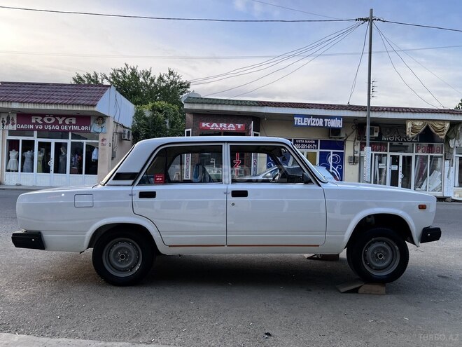 LADA (VAZ) 2107