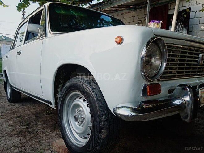 LADA (VAZ) 21011