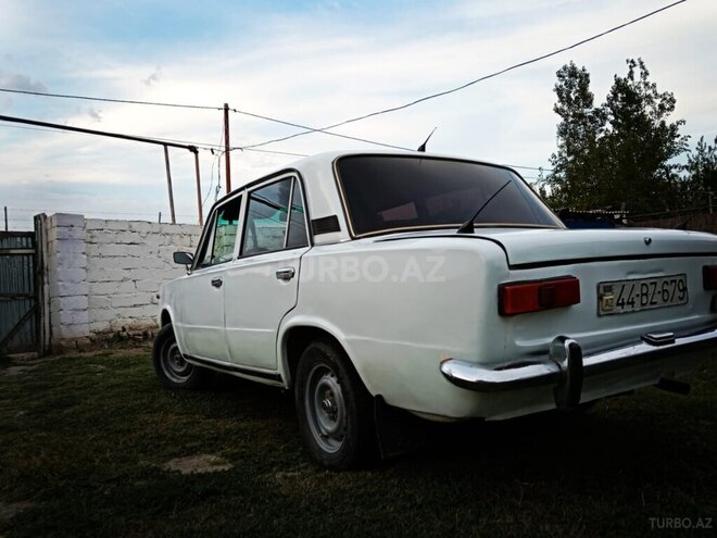 LADA (VAZ) 21011