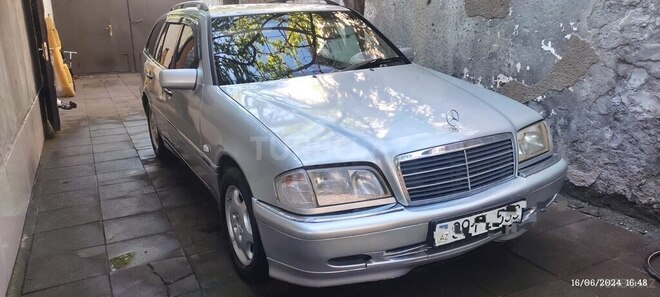 Mercedes C 180