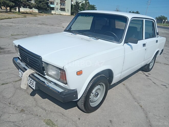 LADA (VAZ) 2107