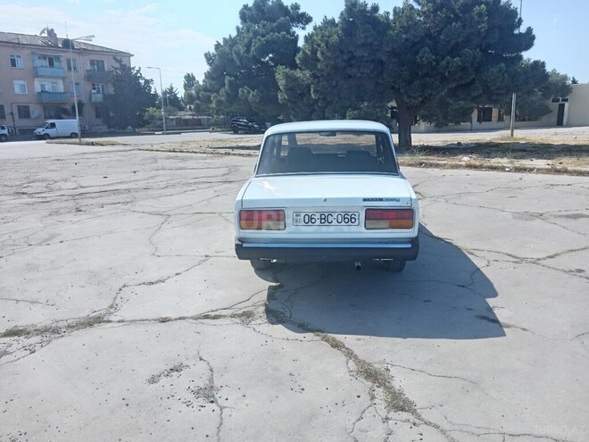 LADA (VAZ) 2107