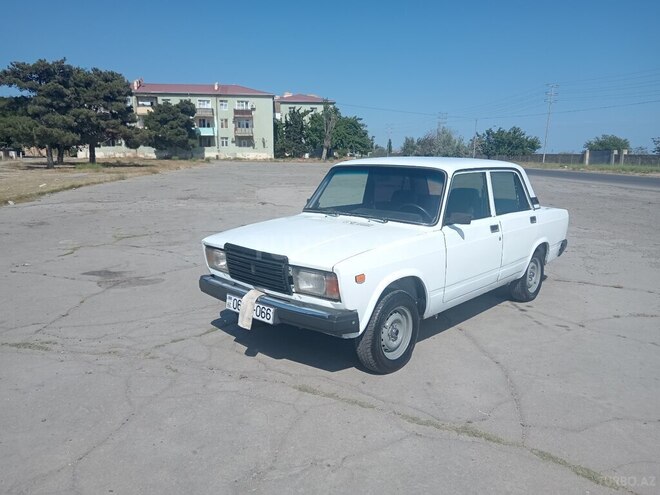 LADA (VAZ) 2107