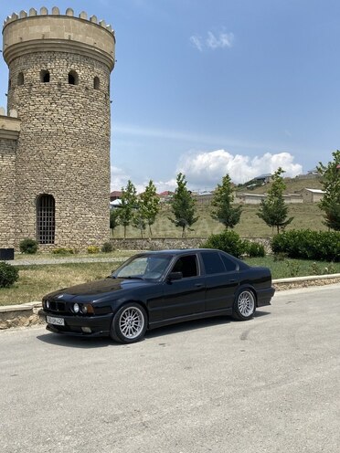 BMW 525