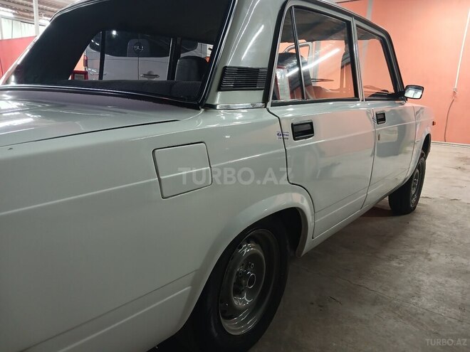 LADA (VAZ) 2107