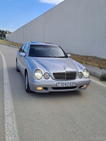 Mercedes E 240