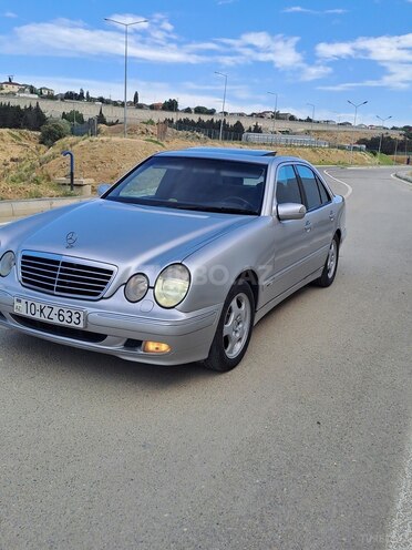 Mercedes E 240