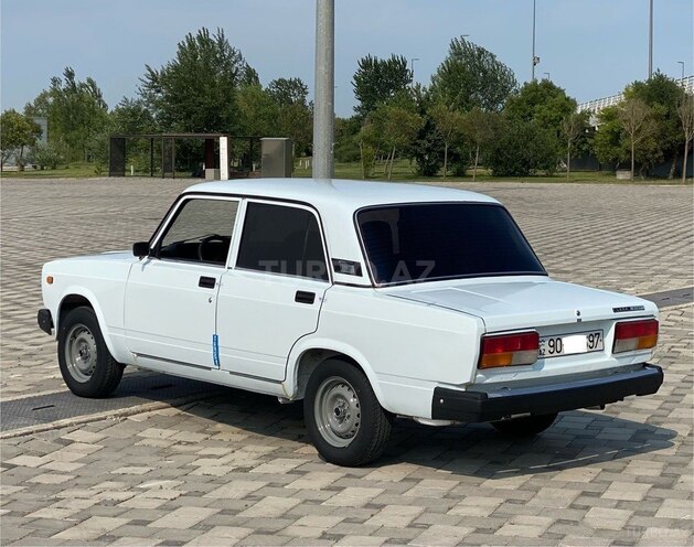 LADA (VAZ) 2107