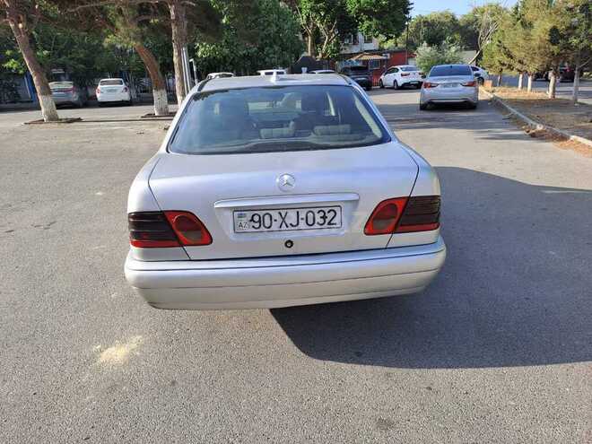 Mercedes E 220 d