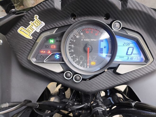 Bajaj Pulsar RS 200