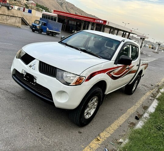 Mitsubishi L200