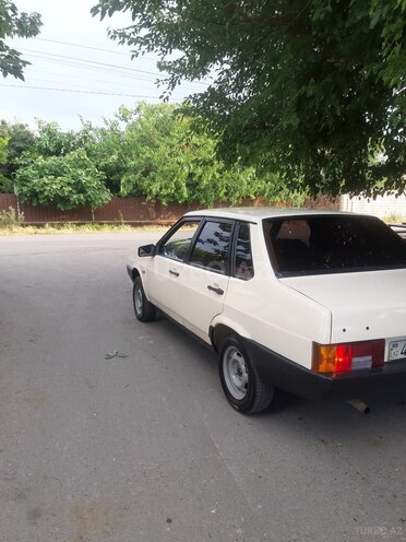 LADA (VAZ) 21099