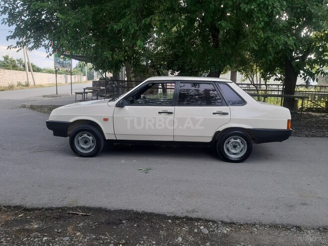 LADA (VAZ) 21099