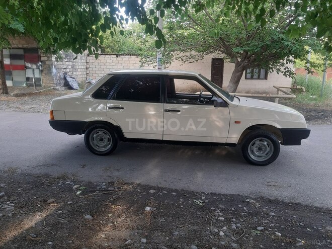 LADA (VAZ) 21099