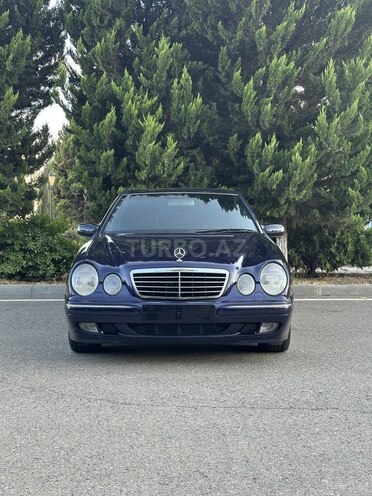 Mercedes E 200