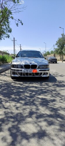 BMW 523