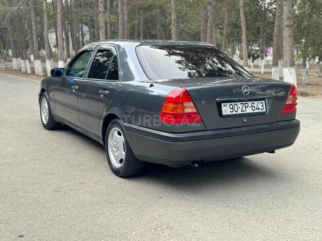 Mercedes C 180