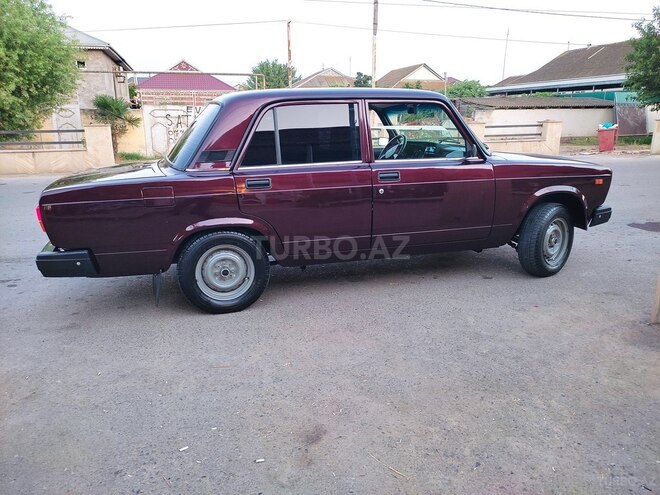 LADA (VAZ) 2107