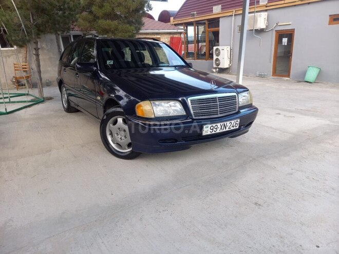 Mercedes C 200