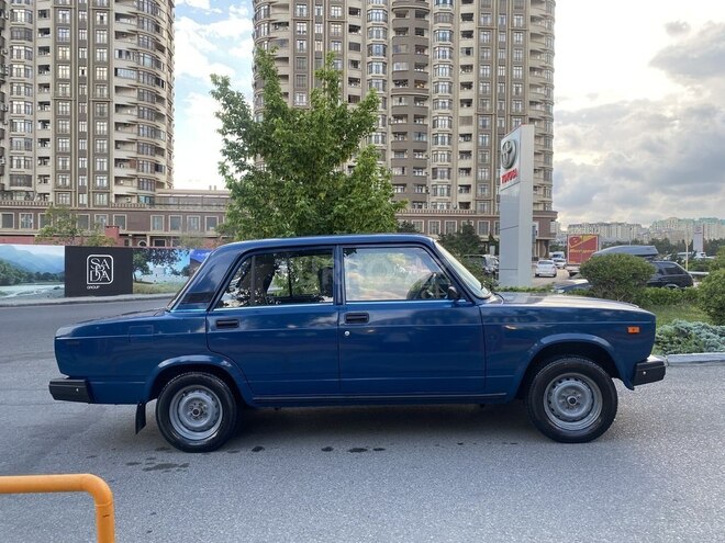 LADA (VAZ) 2107