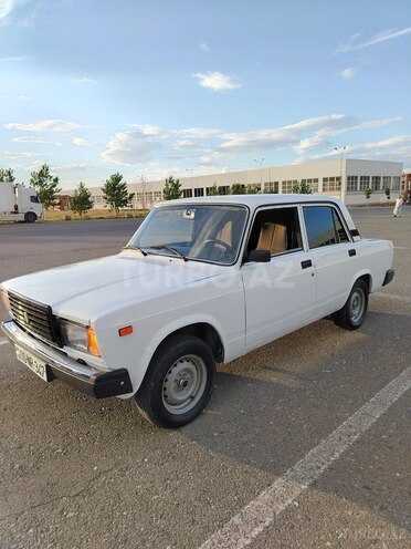 LADA (VAZ) 2107