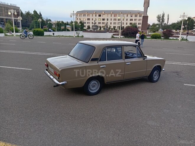 LADA (VAZ) 21011