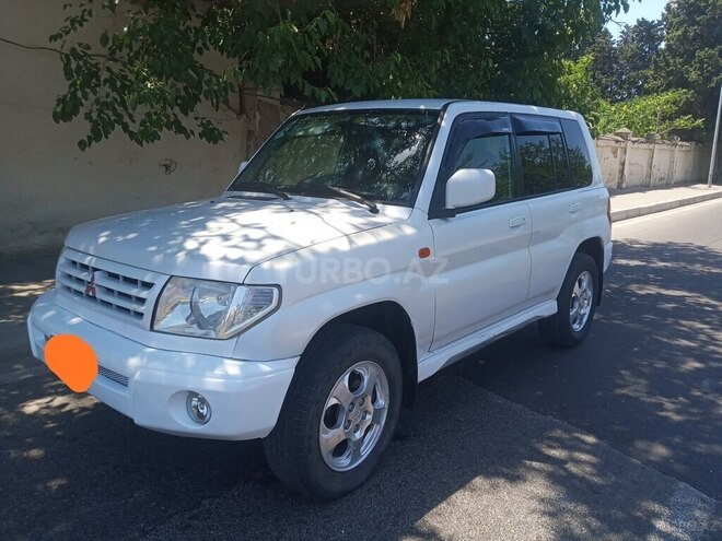 Mitsubishi Pajero io