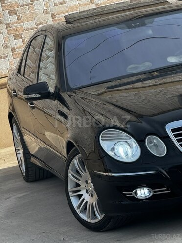 Mercedes E 280