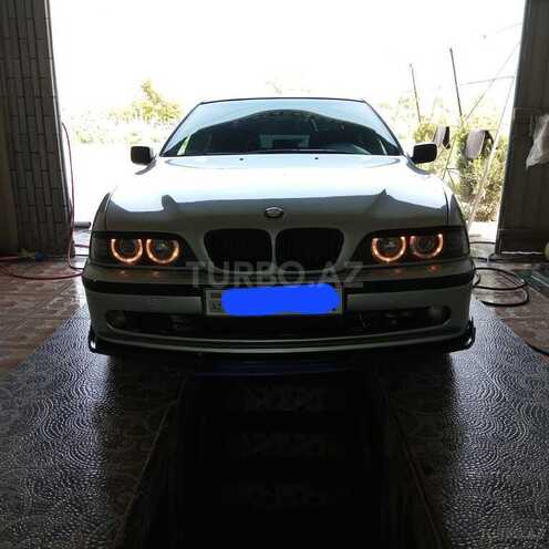 BMW 523