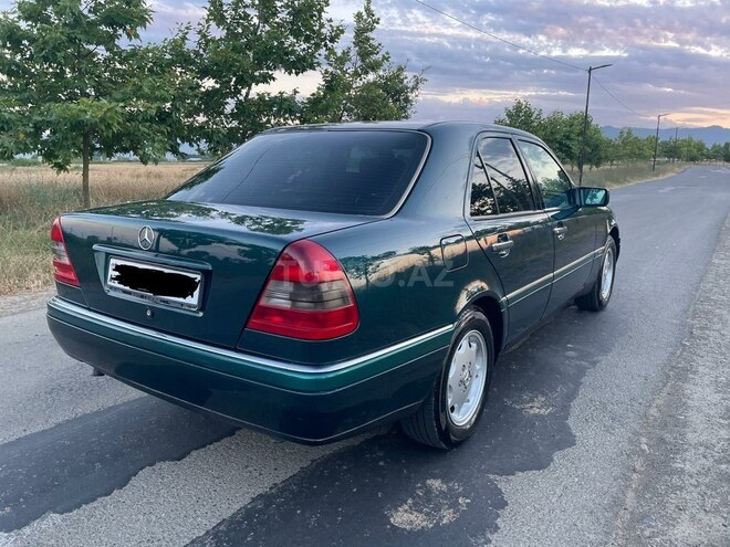 Mercedes C 180