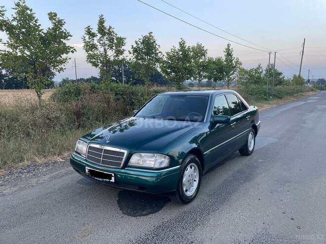 Mercedes C 180