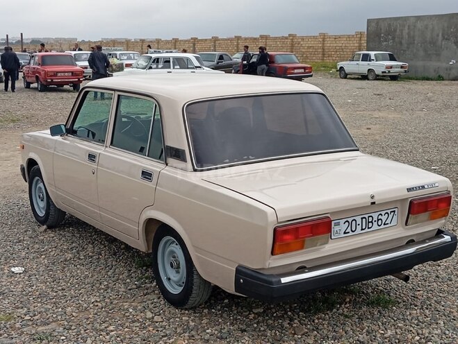 LADA (VAZ) 2107