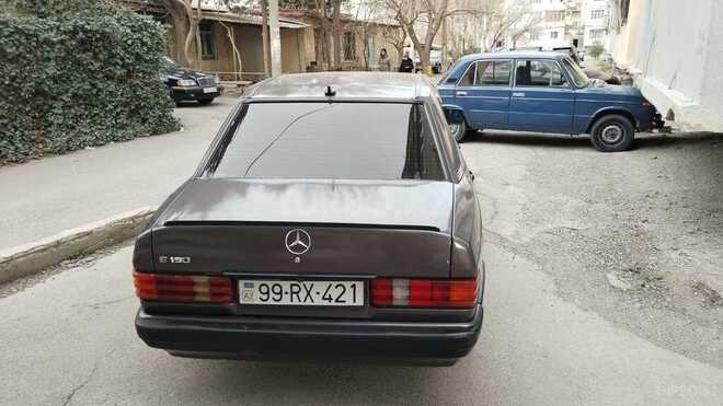 Mercedes 190