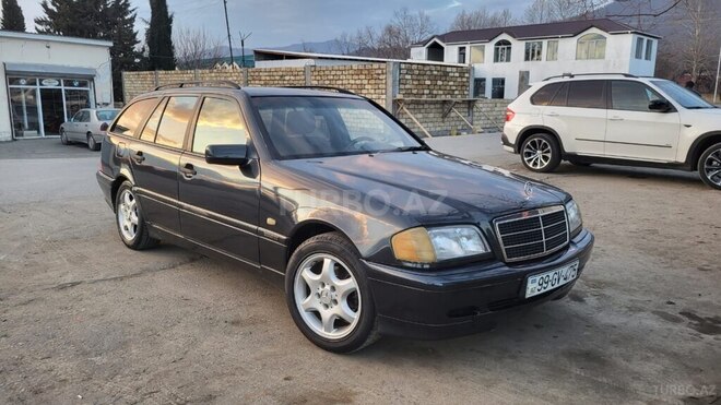 Mercedes C 180