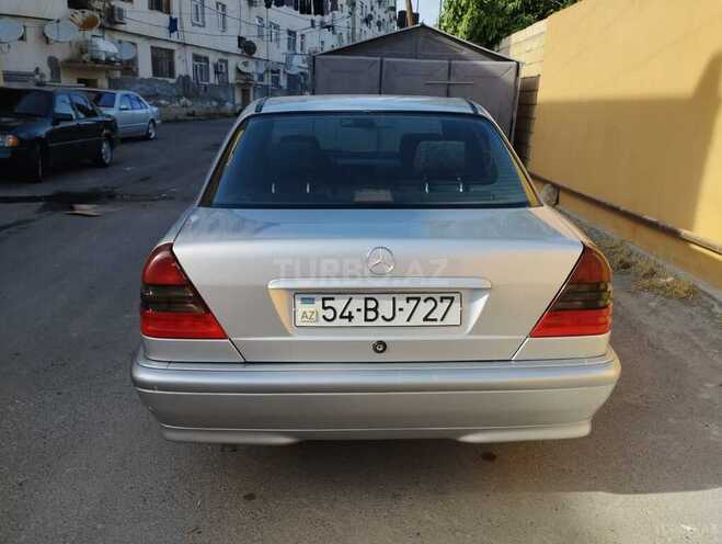 Mercedes C 180